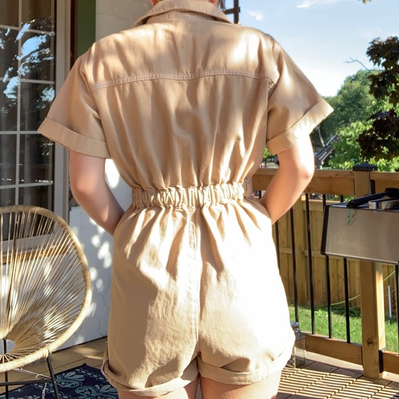 Super cute romper🖤🖤 - Picture 4 of 4